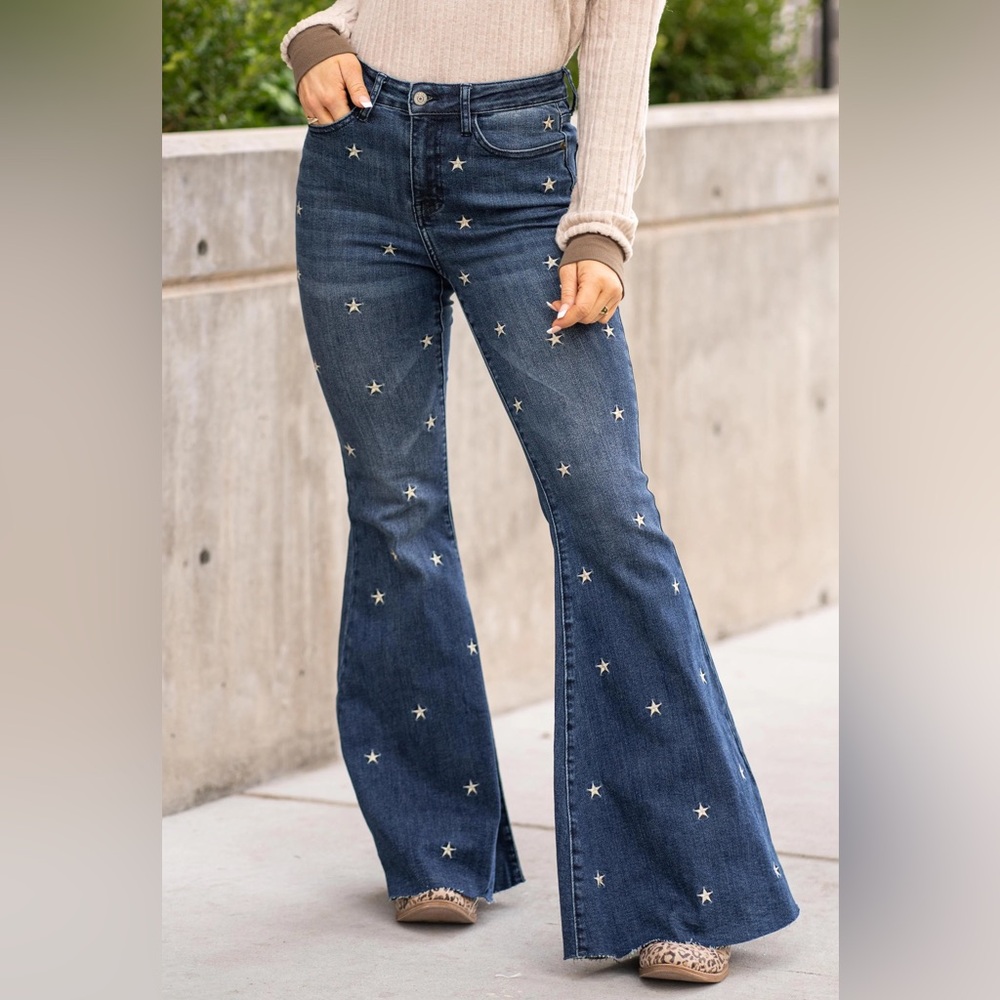⭐️⭐️JUDY BLUE⭐️⭐️ Trouser Flare Star Print Jeans